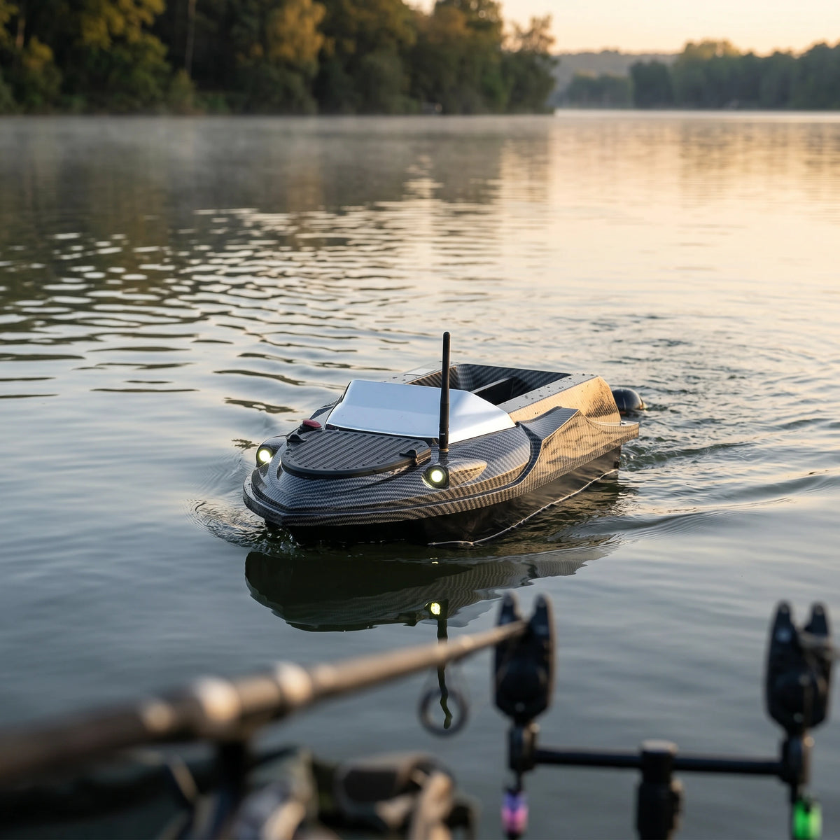 Bateau Amorceur GPS Sondeur Intégré 800m Apex Sonar