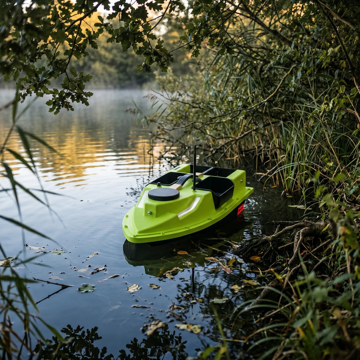 Bateau Amorceur GPS 600m Strike